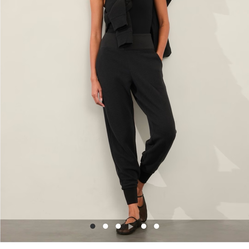 Athleta high waisted luxe jogger pants (size small)
